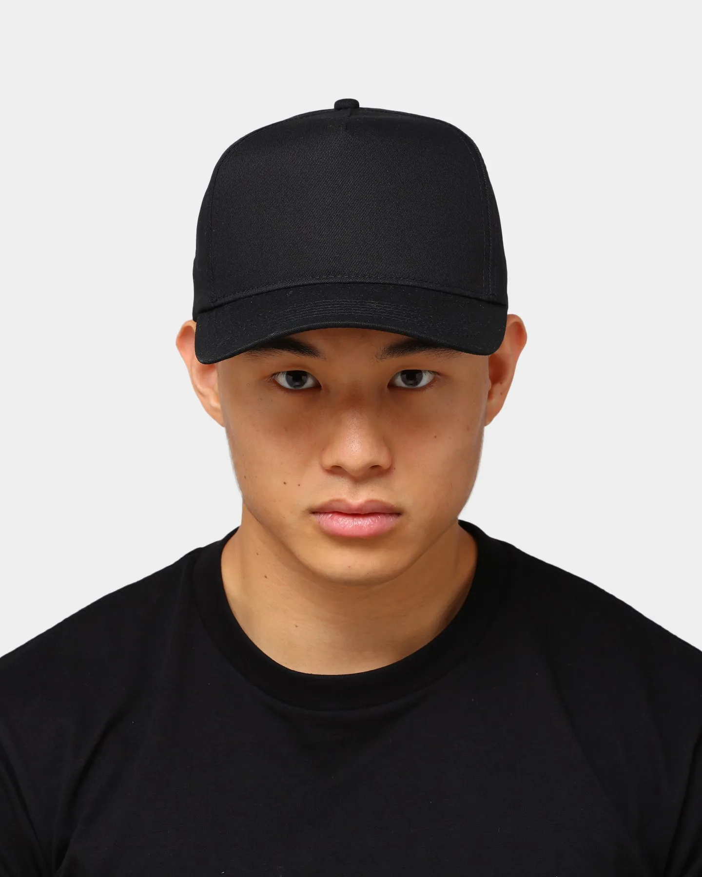 EN ES Strapback Black/Gold