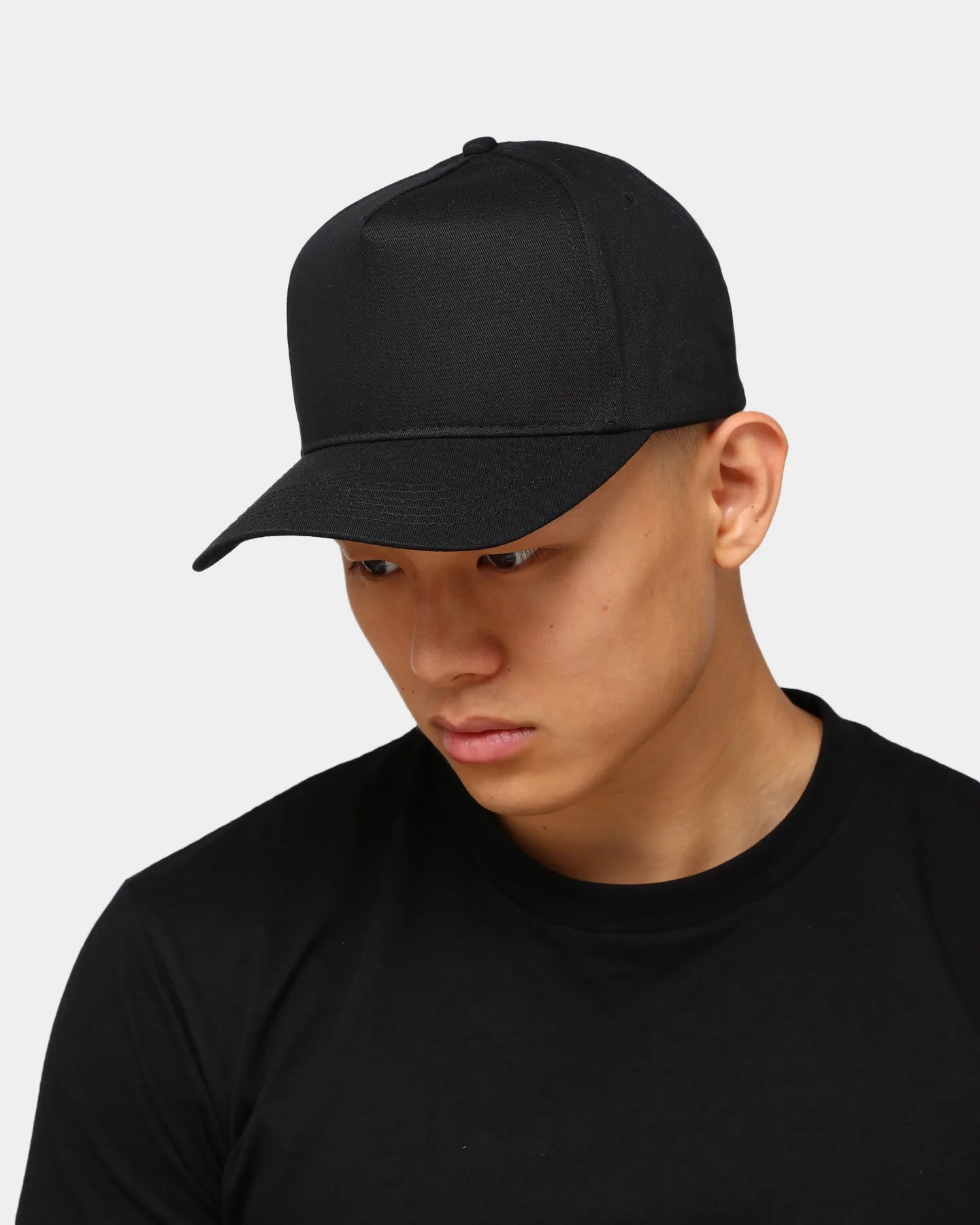 EN ES Strapback Black/Gold
