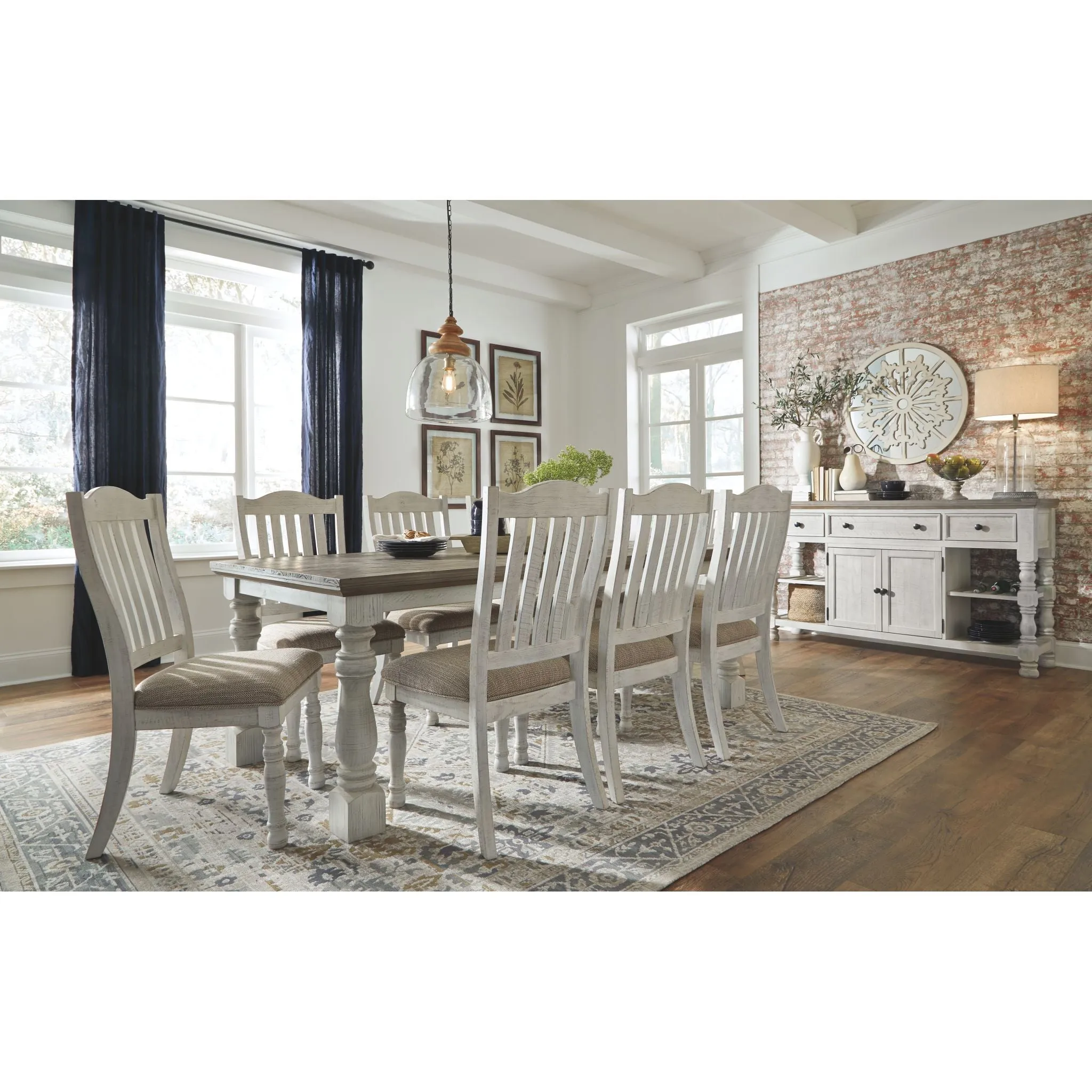Havalance-Exclusive Dining Table