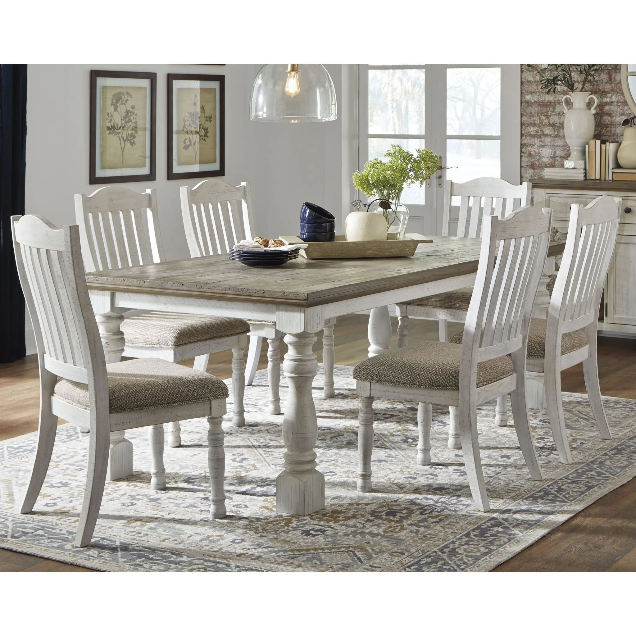 Havalance-Exclusive Dining Table
